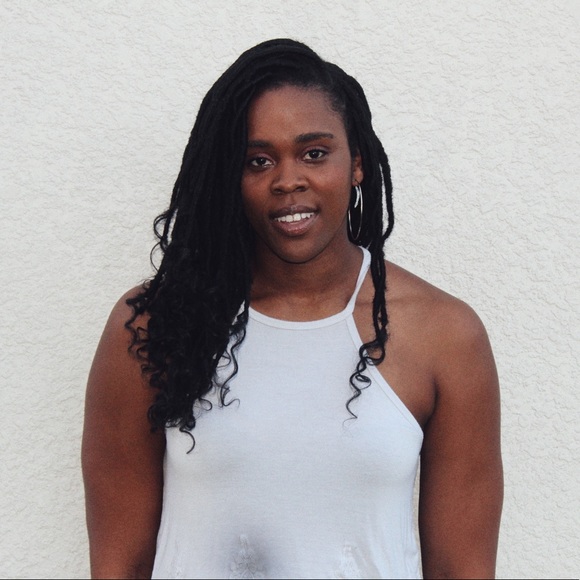 Meet your Posher, Loren - Picture 1 of 1